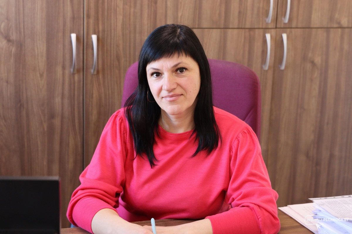 Стихи под подушкой и лыжи из СССР:  Филолог Наталья Бородич нашла себя в «Белгосстрахе» и не потеряла вдохновение