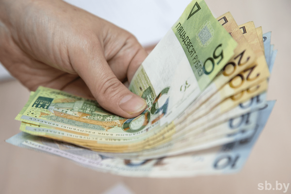 Узнали, сколько заработали вилейчане в январе