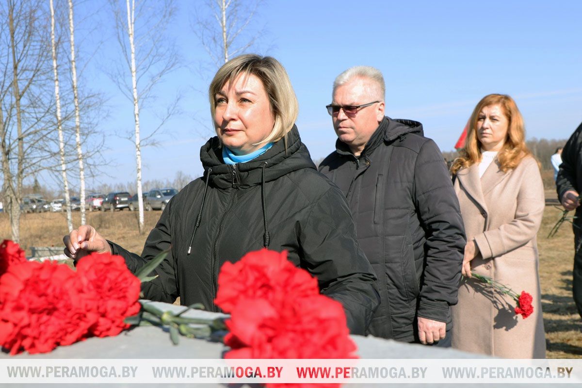 Стёрты с лица земли, но не стёрты из памяти: на Вилейщине помнят о трагедии в Хатыни и о судьбе её сестёр