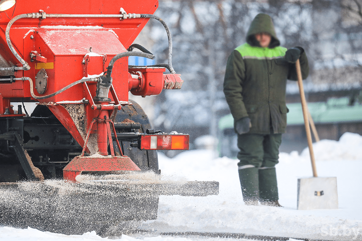 Миллионы на тротуары и сотни тысяч — на штрафы: Госконтроль проанализировал работу ЖКХ Минщины