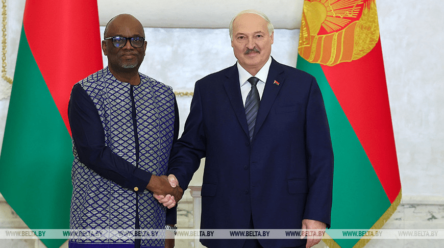 Лукашенко: в Беларуси в июне ждут с визитом Президента Ганы