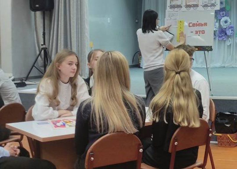 «Я выбираю будущее»: в Вилейке с молодежью обсудили здоровье, семью и профессию