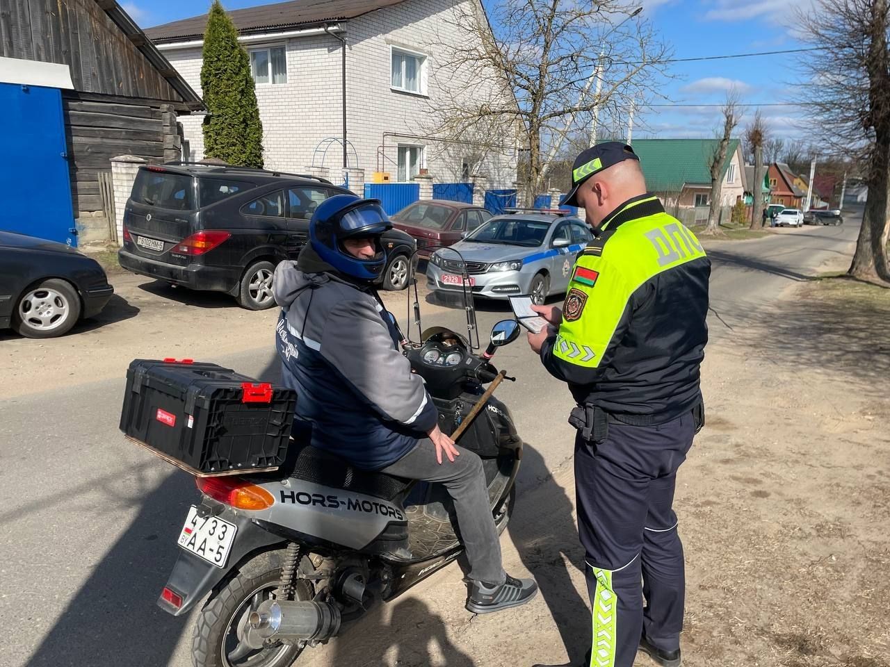 Мотосезон и мотоциклисты - на контроле сотрудников отделения ГАИ Вилейского РОВД.