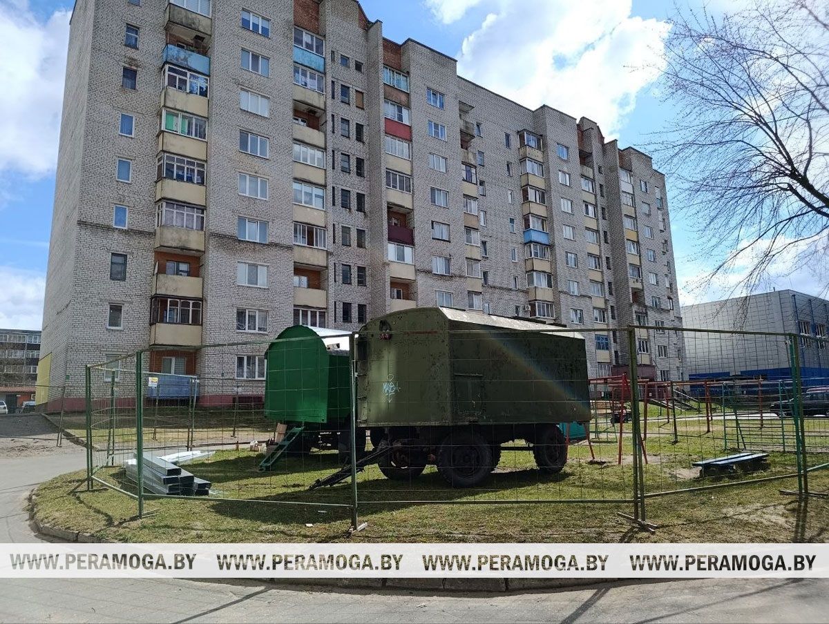 Фотофакт: в девятиэтажке на Гагарина в Вилейке начался капитальный ремонт