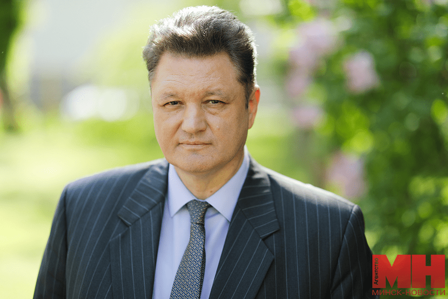 Авторский взгляд Вадима Елфимова: дипломатия из подвалов Авторский взгляд Вадима Елфимова: дипломатия из подвалов