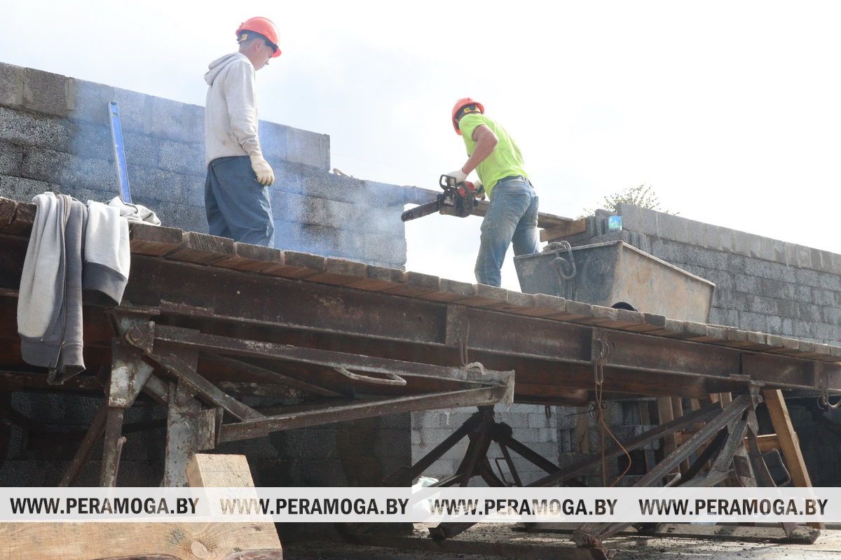 Фотофакт: в Вилейке на улице Островского кипит работа